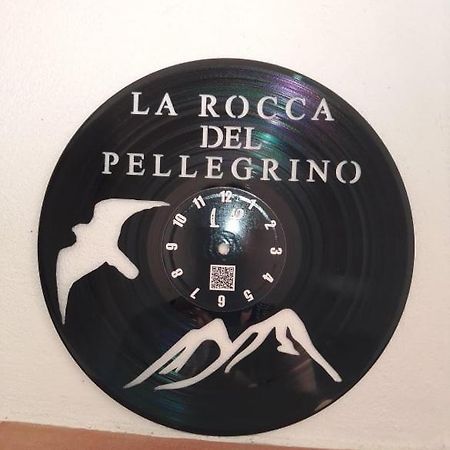 Вілла La Rocca Del Pellegrino Barbusi Екстер'єр фото